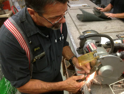 Tool sharpening service Tool sharpening service